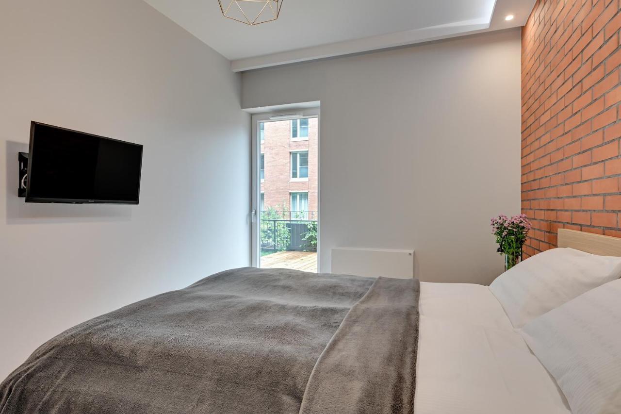 Central Apartment - Free Private Parking غدانسك المظهر الخارجي الصورة